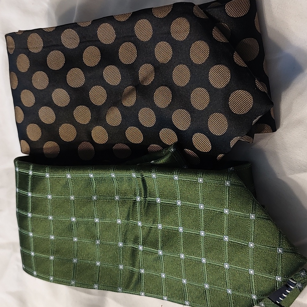 Perry Ellis and Nautica tie lot, green and white squares and black & tan circles